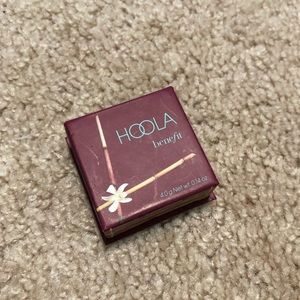 hoola bronzer by benefit